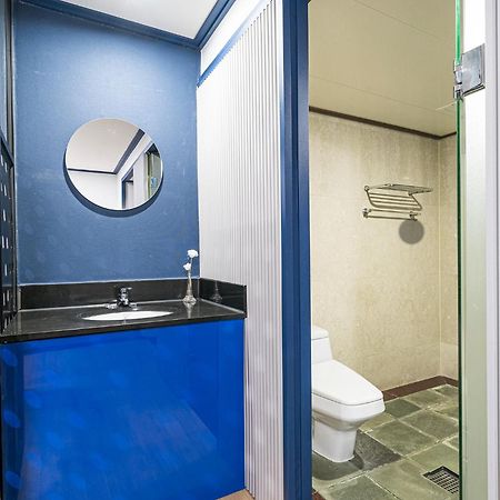ג'גו Noblesse Hotel מראה חיצוני תמונה