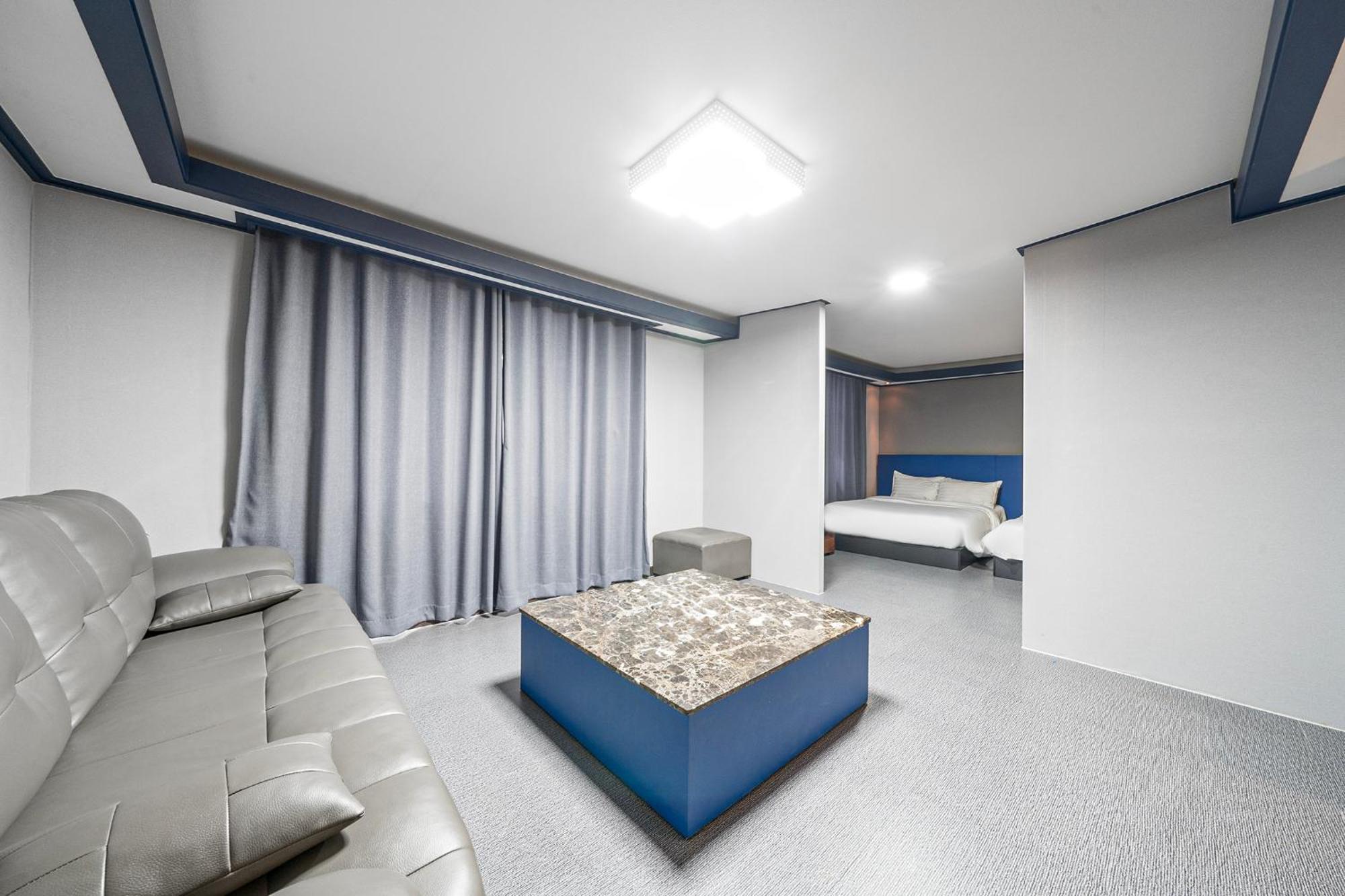 ג'גו Noblesse Hotel מראה חיצוני תמונה