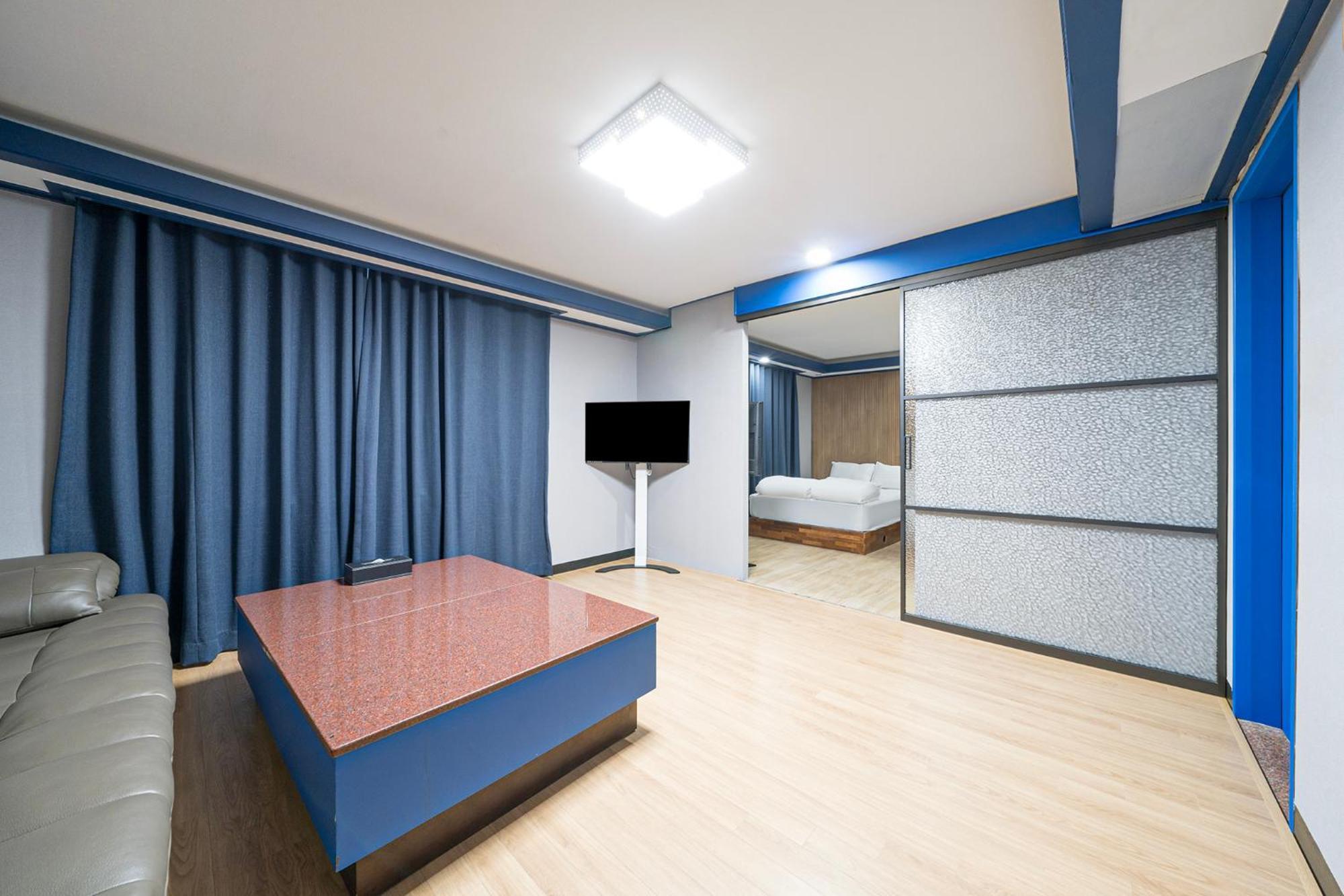 ג'גו Noblesse Hotel מראה חיצוני תמונה
