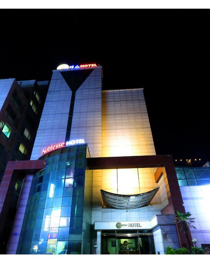 ג'גו Noblesse Hotel מראה חיצוני תמונה
